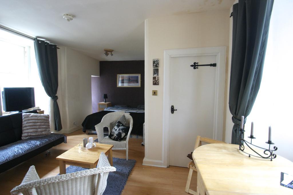 Royal Mile Group Apartments Edimburgo Quarto foto